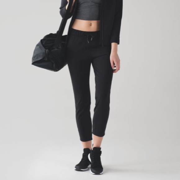 lululemon athletica Pants - Lululemon On The Fly Pant *28"
Black